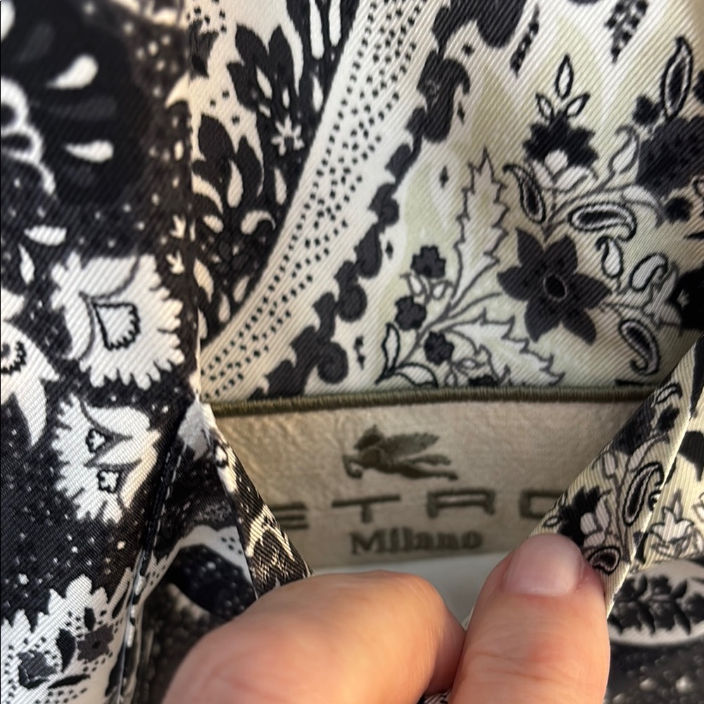 Milano Black and White Patterned Jacket - image 9